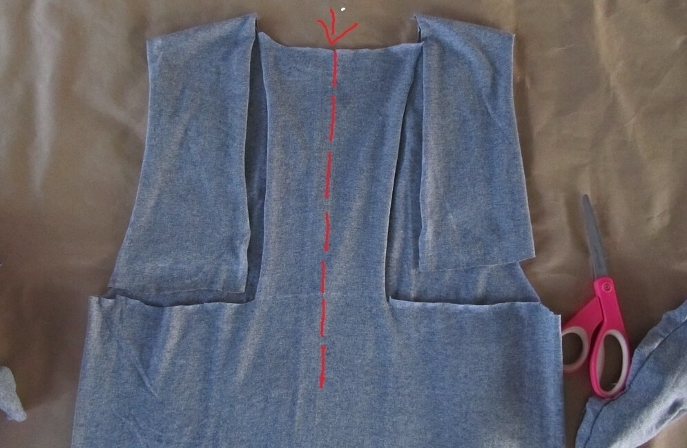 Блузки и оригинальный топ: как сшить своими руками для дома или на выход