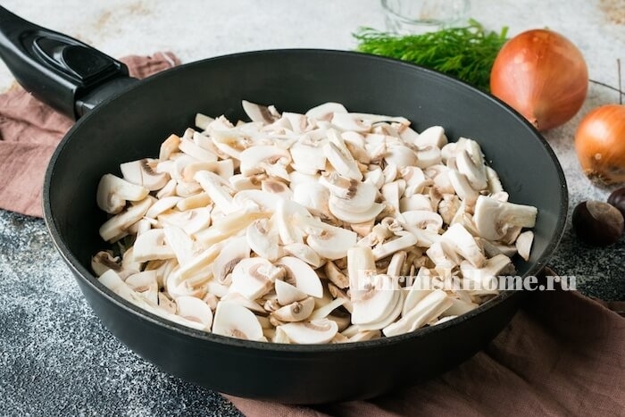 Блины с сыром и грибами