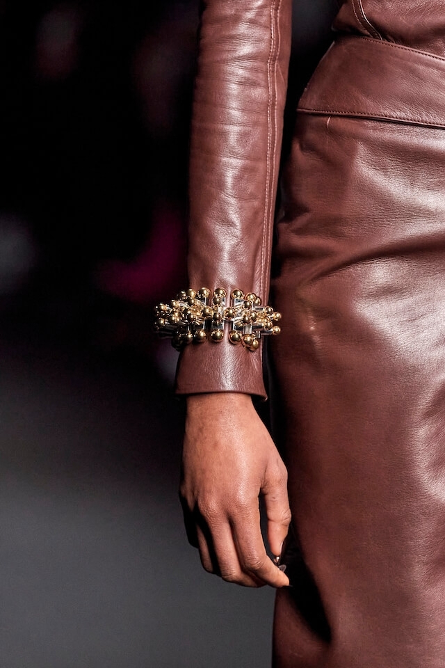 Модные ювелирные тенденции 2021: серьги, цепочки и браслеты весна-лето