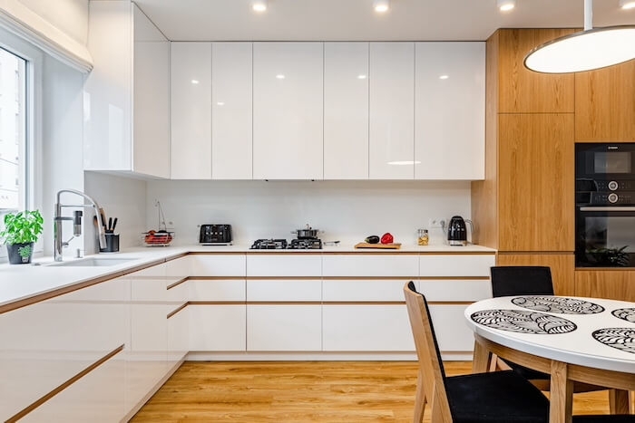 Дизайн интерьера кухни 15 кв м: модные планировки и цвета