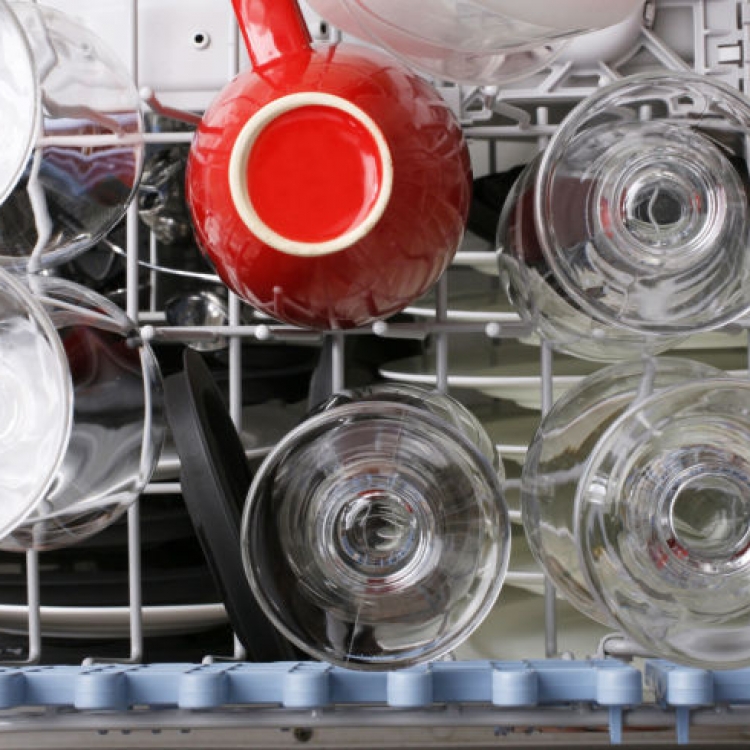 6 распространенных ошибок при пользовании посудомоечной машиной