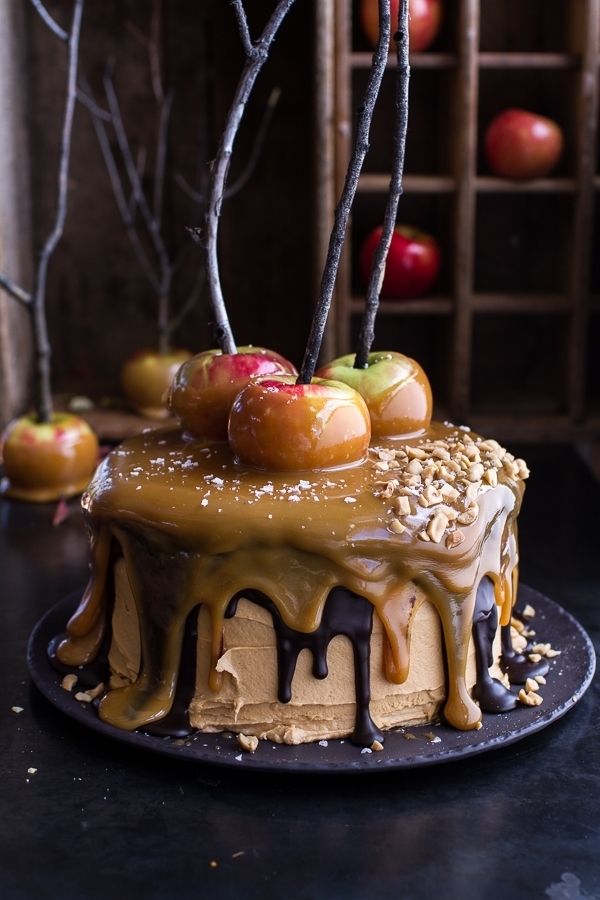 Карамельно-яблочный торт на Хэллоуин