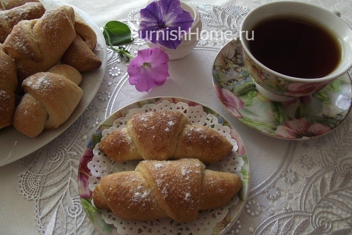 Рогалики из песочно-дрожжевого теста