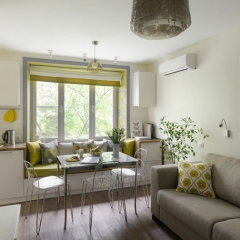 Интерьер маленькой квартиры с ярко-желтыми акцентами
